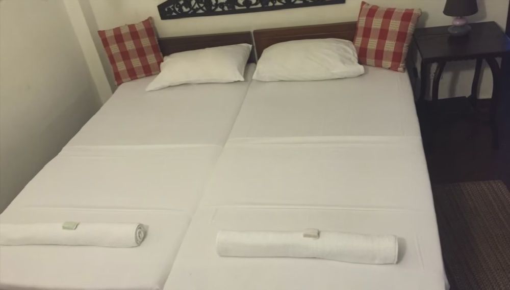 Blue Seas Guest House Dehiwala-Mount Lavinia Buitenkant foto